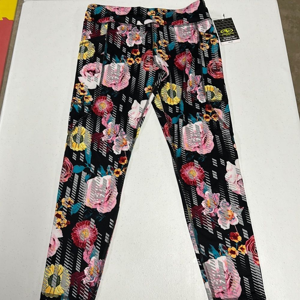 😍 NWT 😍 Girls Athletic Works Leggings w/ Pockets size L (10-12) - Flowers